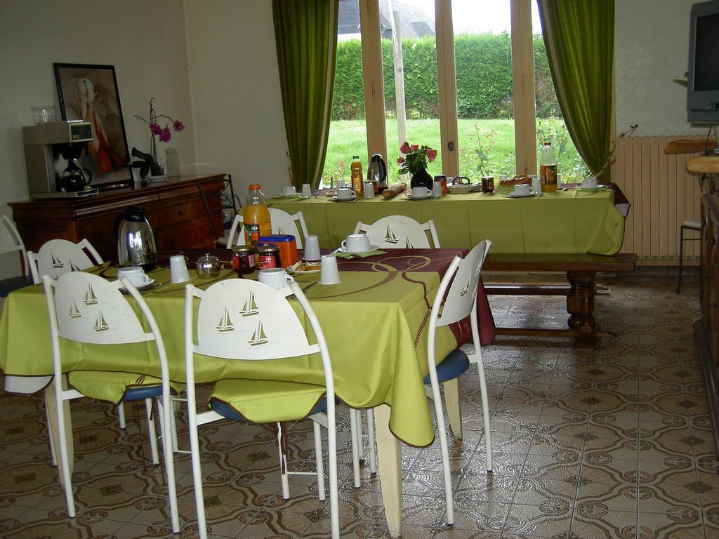 Le Bon Accueil Bed & Breakfast Val-Couesnon Exterior foto